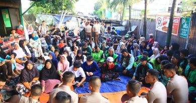 Taruna Akpol Sosialisasi Mudik Aman dan Layanan Call Center 110