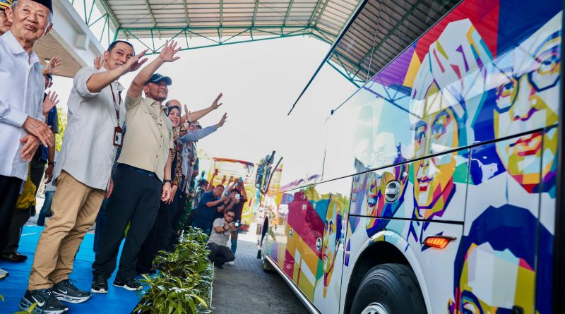 Gubernur Ahmad Luthfi Lepas 21.975 Warga Nikmati Mudik dan Balik Rantau Gratis Jateng