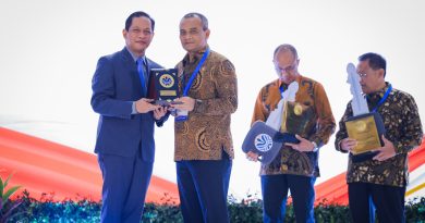 Berkat Jawa Tengah ASRI, Gubernur Ahmad Luthfi Raih Penghargaan Pembina Terbaik Kinerja Pengelolaan Sampah 2026 Berkat Jawa Tengah ASRI, Gubernur Ahmad Luthfi Raih Penghargaan Pembina Terbaik Kinerja Pengelolaan Sampah 2026