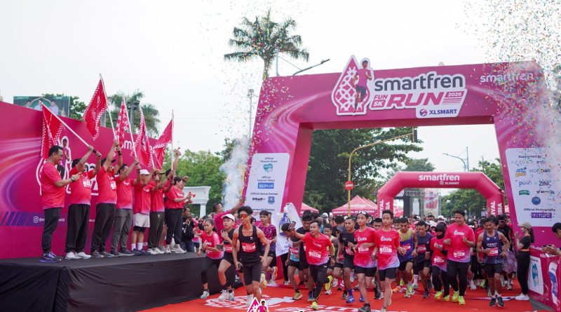 Ribuan Warga Tegal Ikut Smartfren Fun Run 2026