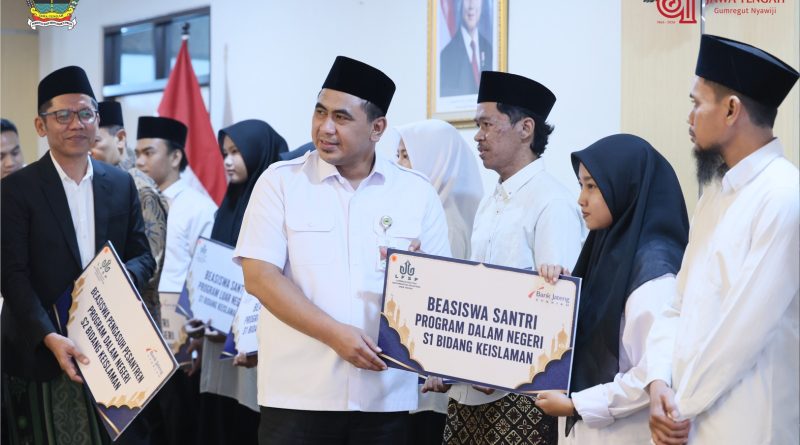 Hari Jadi Ke-81 Jateng: Pesantren Makin Berdaya, Santri dan Pengasuh Terakses Beasiswa