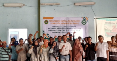 PkM PMKU Univet Bantara Pemberdayaan Kelompok Paguyuban Perahu Nelayan Berwawasan K 3 Melalui Safety Pack