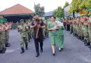 Selamat Datang Pahlawan Muda, Kodim 0735/Surakarta Gelar Tradisi Satuan Sambut Dandim Baru Letkol Kav Mikael Dimas Yanuar