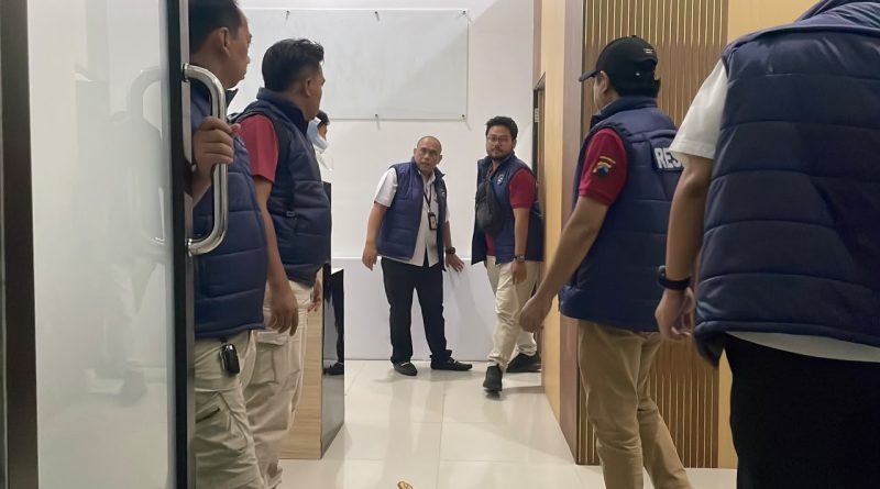 Berbekal Rayuan “Wanita Cantik”, Sindikat Kripto Fiktif di Solo Baru Diberangus Polda Jateng setelah 7 Jam Penggeledahan